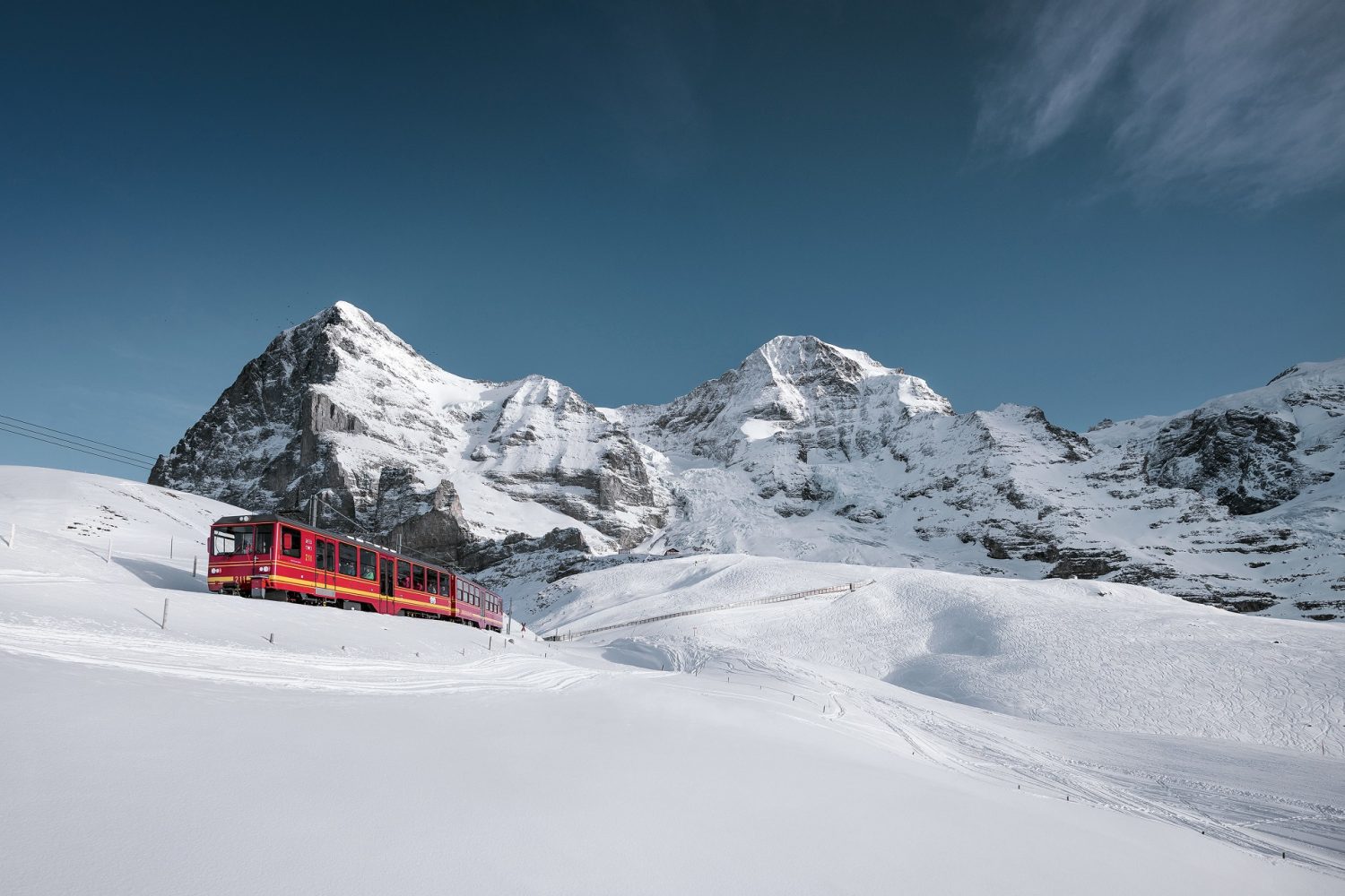 Treinreizen Zwitserland Winter - trein van de Jungfraubahn onderweg naar Grindelwald